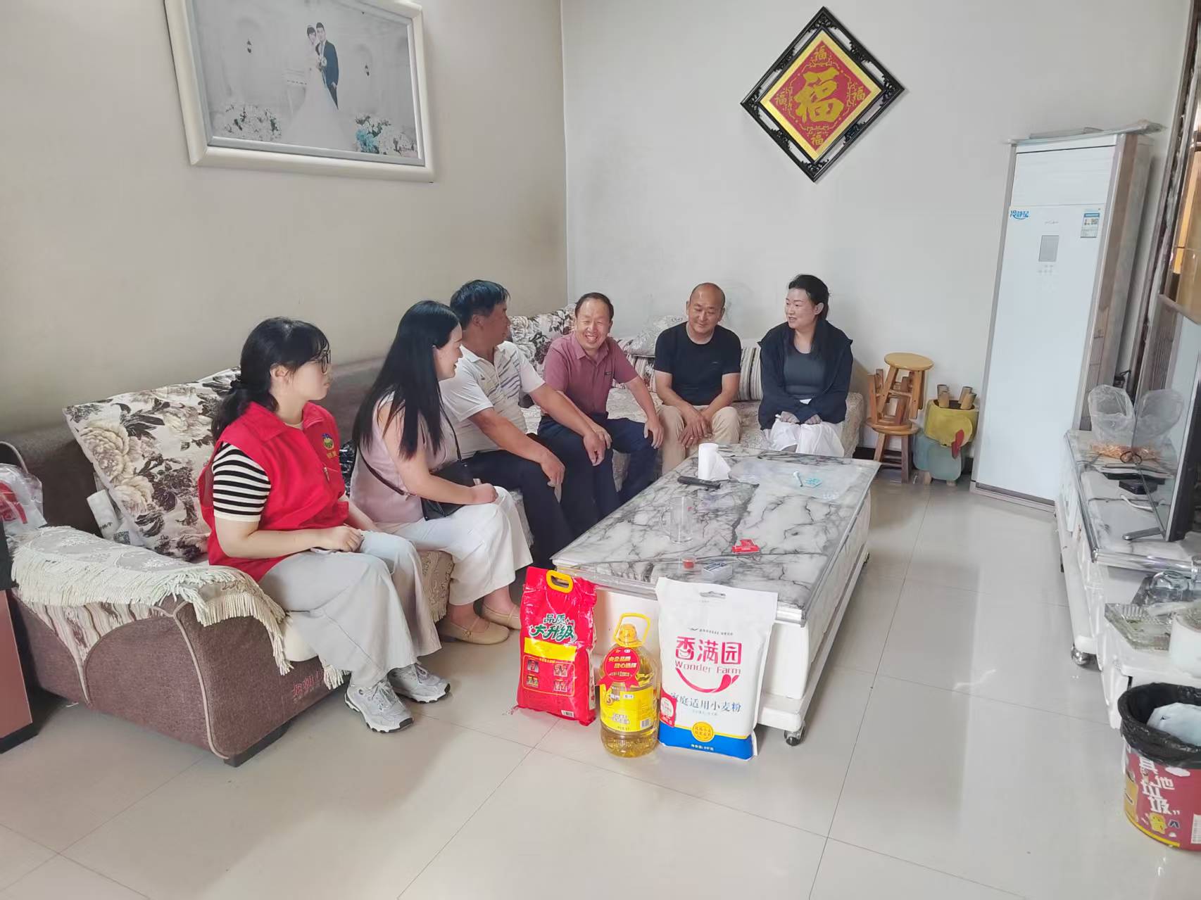 卢氏县主题党日慰问.jpg